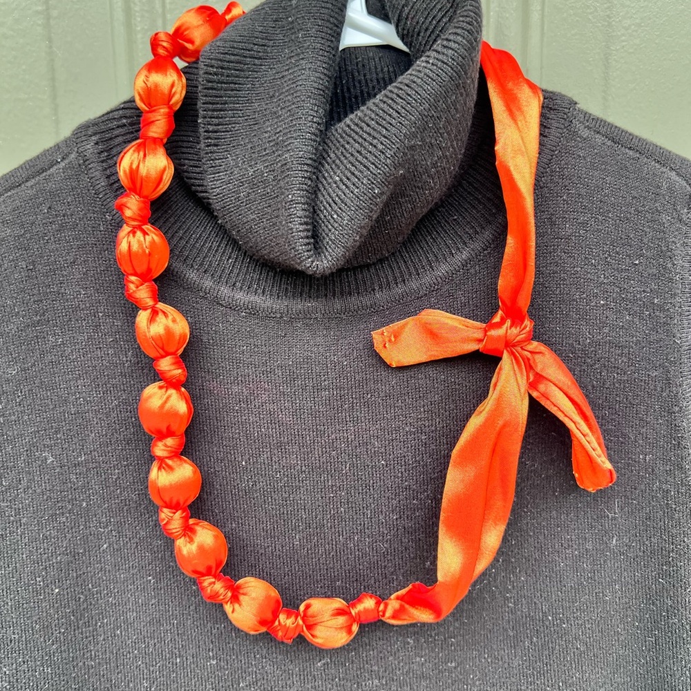 Silk necklace!